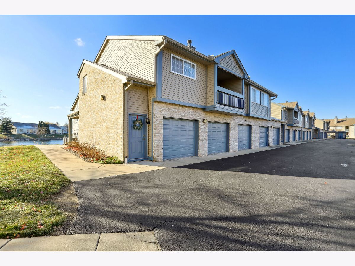 Condominiums & Homes Sold Ponds Of Windsor Champaign Illinois, 2408 Windward