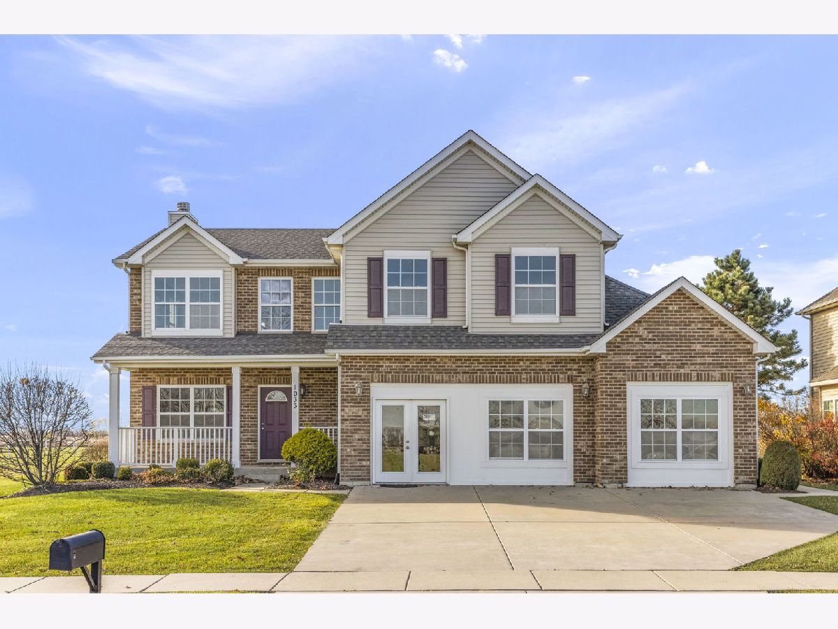 Homes & Condos & Townhomes Sold Arbor Lakes Minooka Illinois, 1033 Redwood