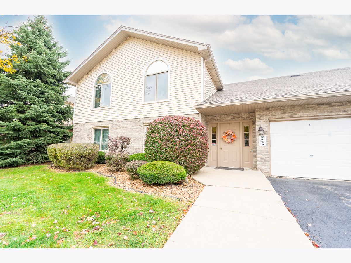 Condominiums Sold Golfview Estates Joliet Illinois, 194 Barbara Jean