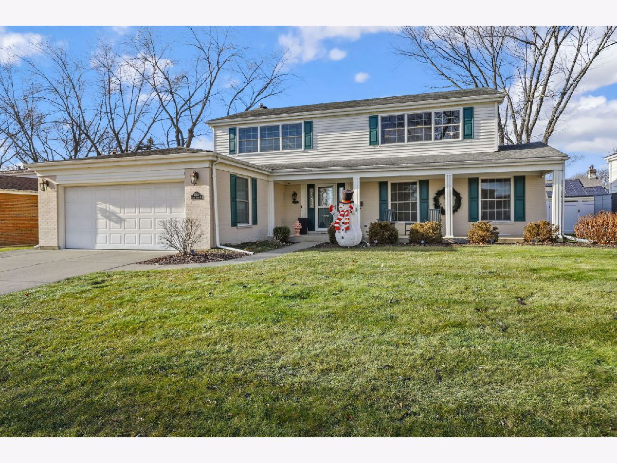 Homes & Condos & Townhomes Sold Heritage Park Arlington Heights Illinois, 1530 Surrey Ridge