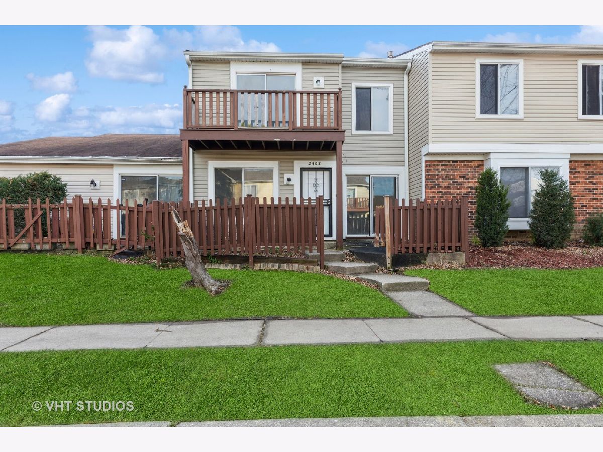 Townhomes & Homes Sold Provincetown Country Club Hills Illinois, 2402 Provincetown