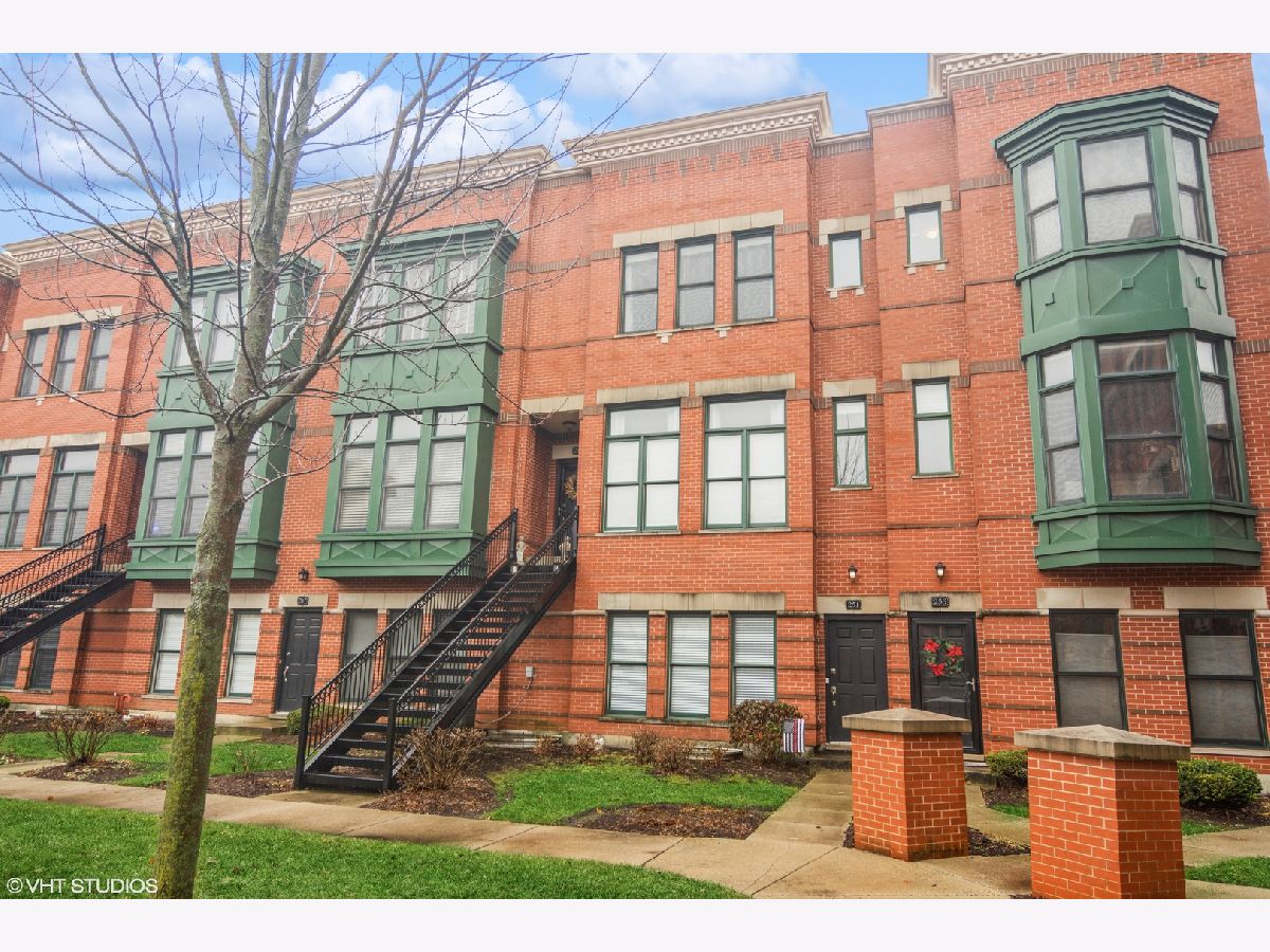 Townhomes Sold Palatine Station Palatine Illinois, 251 Wood
