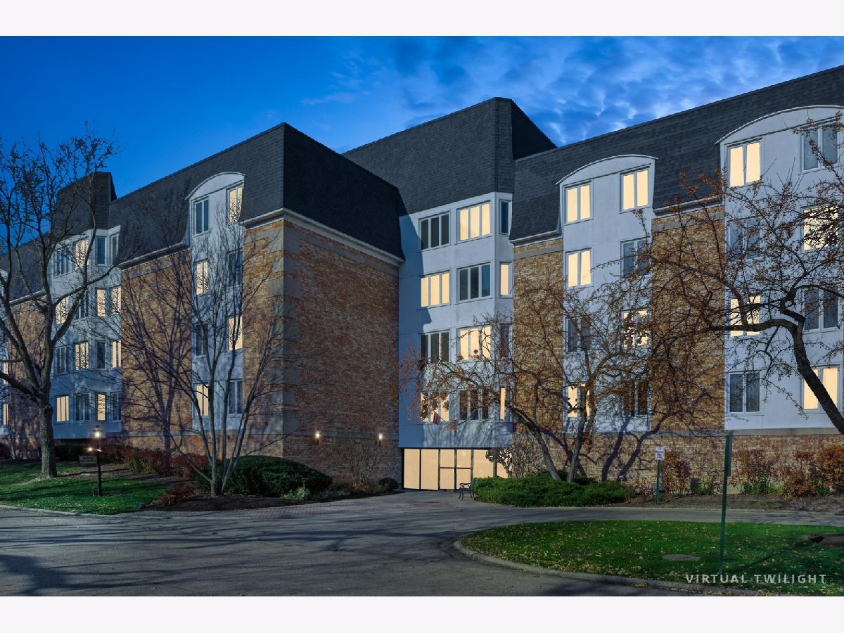 Condominiums Sold Cambridge On The Lake Buffalo Grove Illinois, 200 Lake