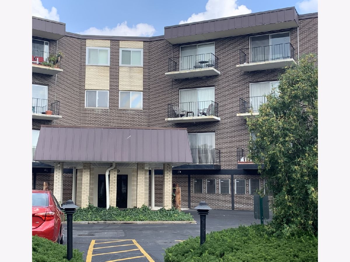 Condominiums & Homes Sold Bayport Oak Lawn Illinois, 9820 Pulaski