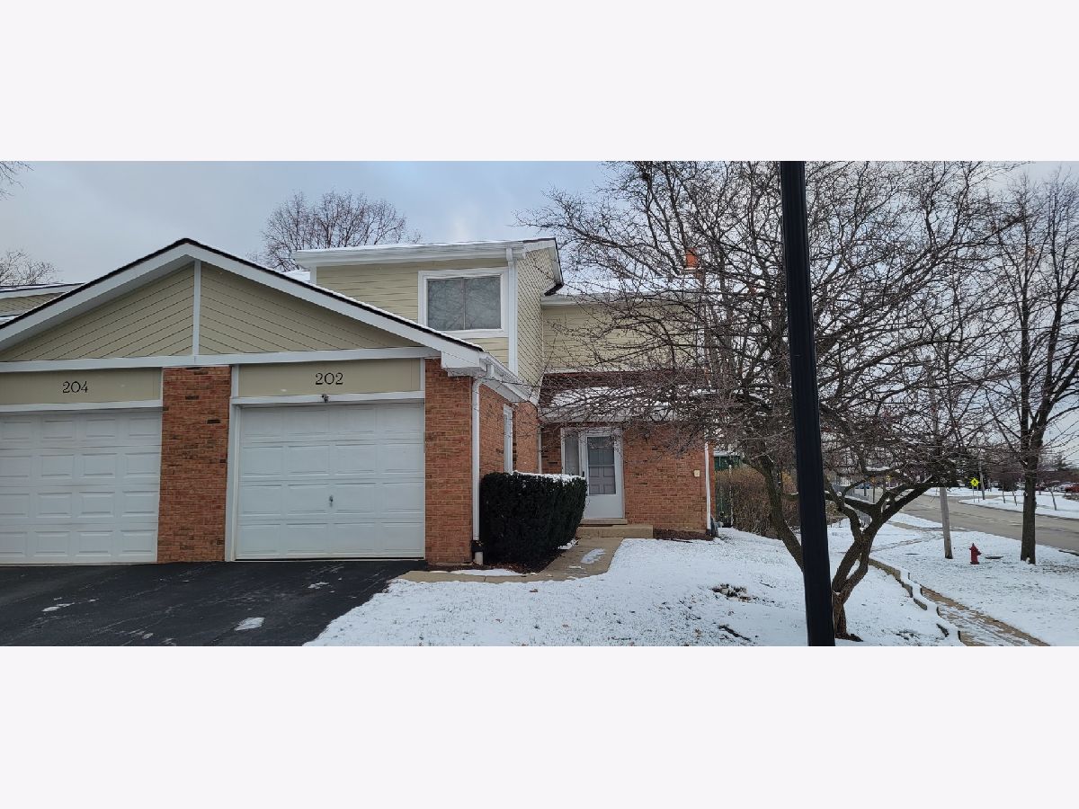 Townhomes Sold Golfview Commons Palatine Illinois, 202 Golfview