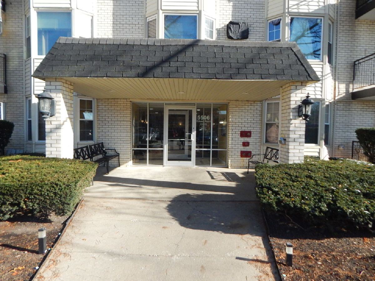 Condominiums Sold Edens Point Morton Grove Illinois, 5506 Lincoln