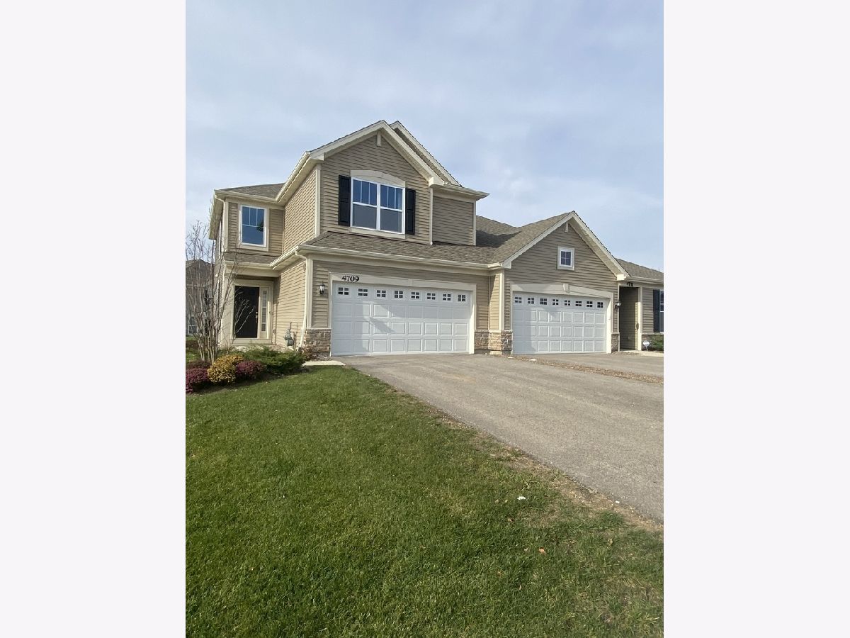 Townhomes & Homes Rented Meadows Of West Bay Wonder Lake Illinois, 4709 Redbud