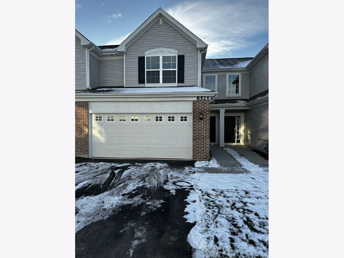 Townhomes & Homes Rented Meadows Of West Bay Wonder Lake Illinois, 8526 Stillwater