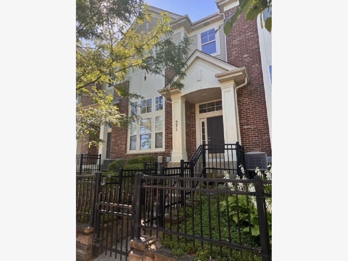 Townhomes & Condos Sold The Plaza On New York Aurora Illinois, 571 Grosvenor