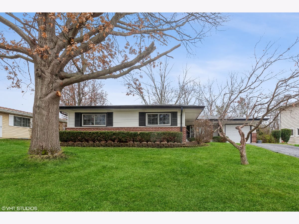 Homes Sold Melody Lane Lombard Illinois, 211 Collen