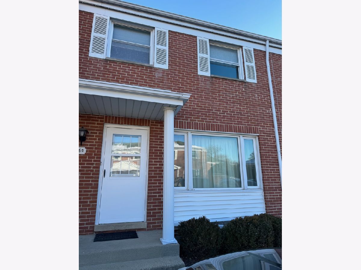 Townhomes & Homes Rented Glenview Gardens Glenview Illinois, 2126 Rugen