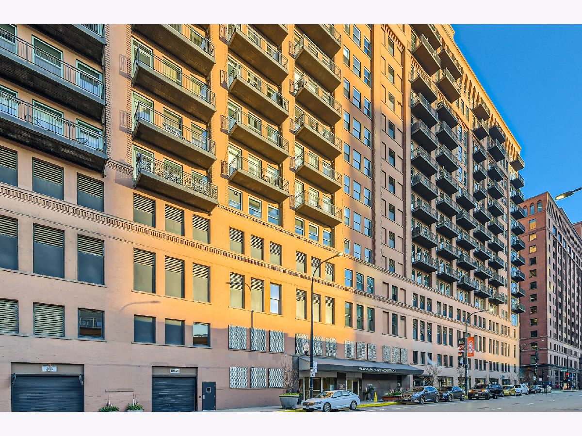Condominiums Sold Randolph Place Chicago Illinois, 165 Canal