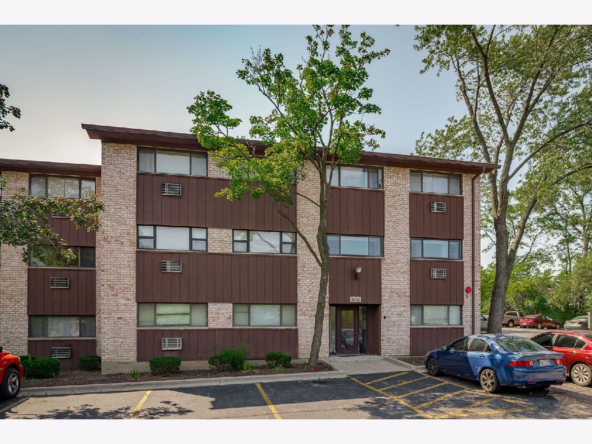Condominiums Sold Arbor Park Downers Grove Illinois, 4424 Arbor