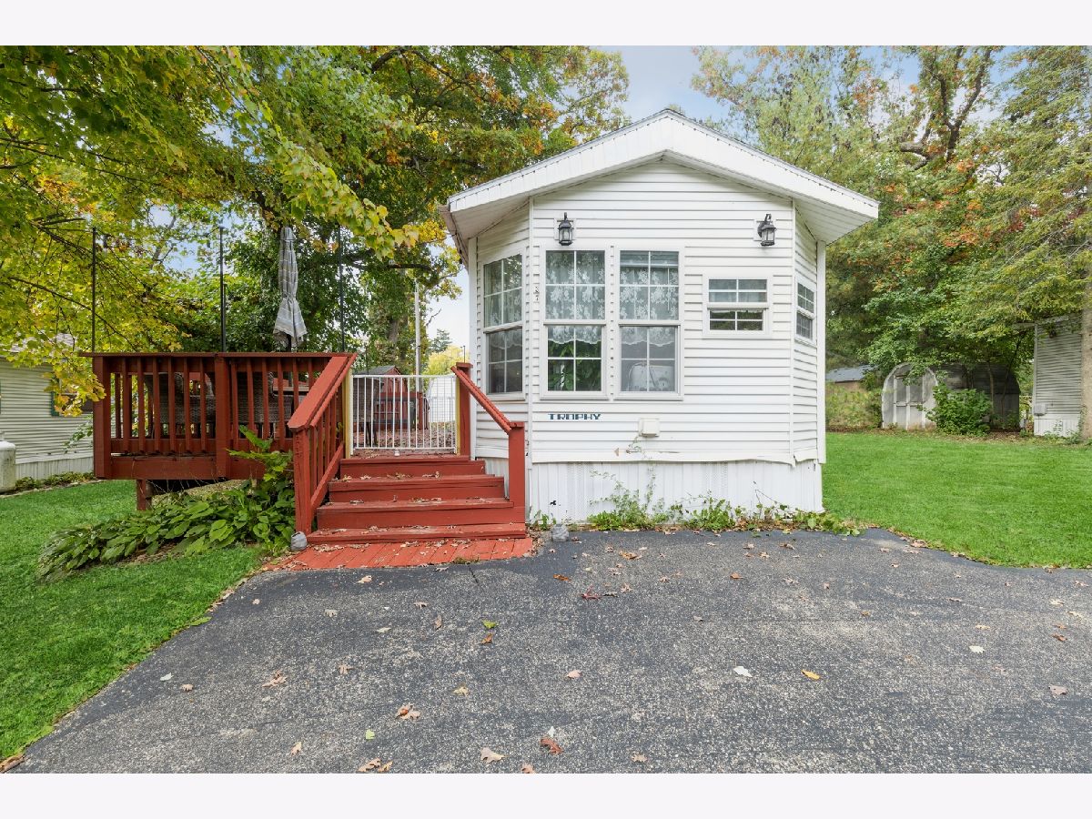 Subdivision Sold Harbor Lites Mchenry Illinois, 1009 Bay