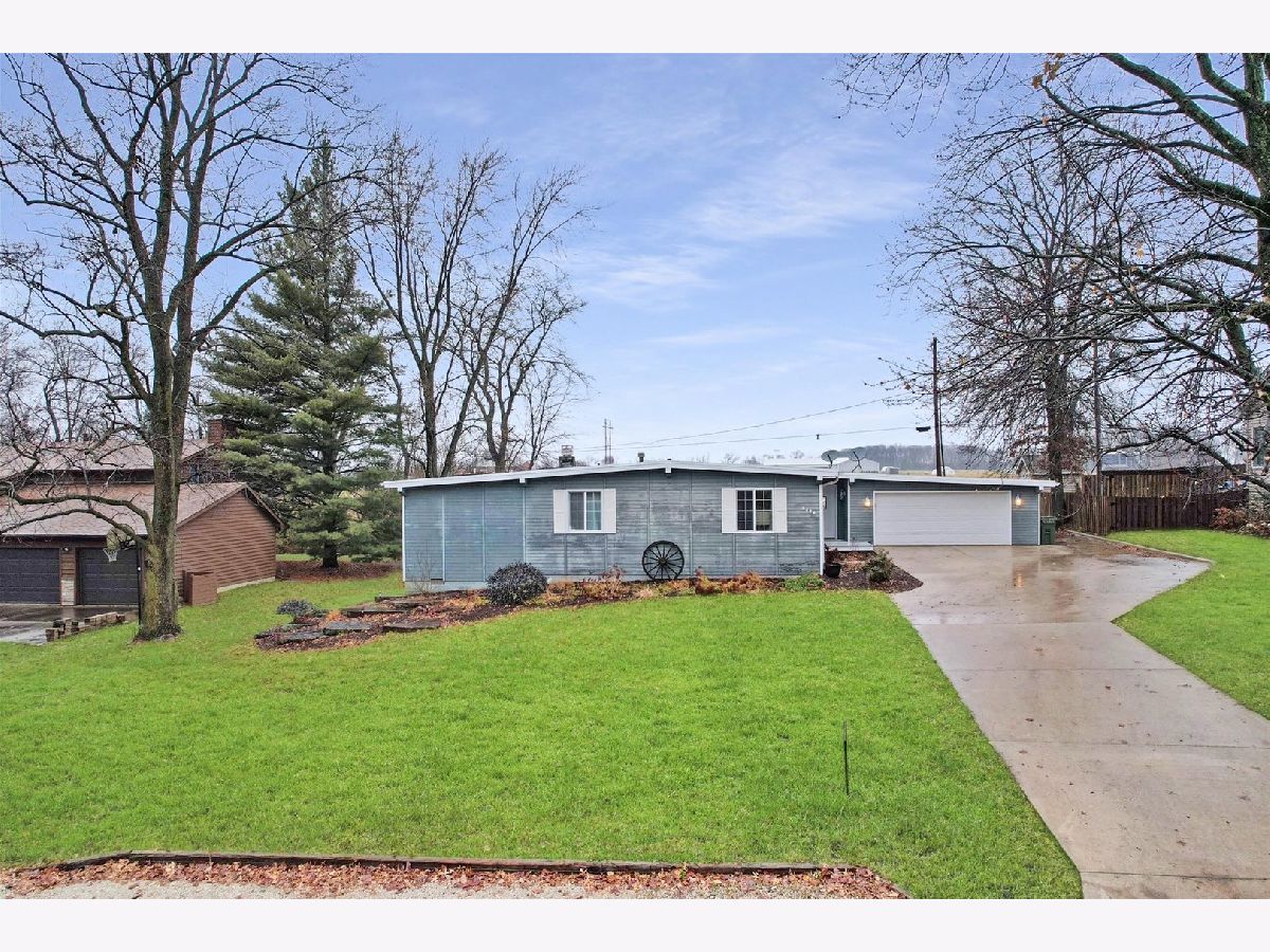 Homes Sold Briar Cliff Mahomet Illinois, 1204 Briarcliff