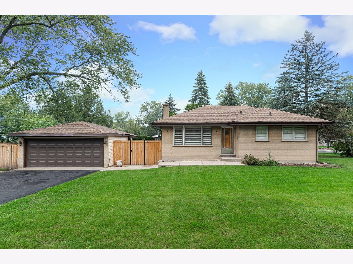 Homes Sold White Pines Bensenville Illinois, 16W700 White Pine