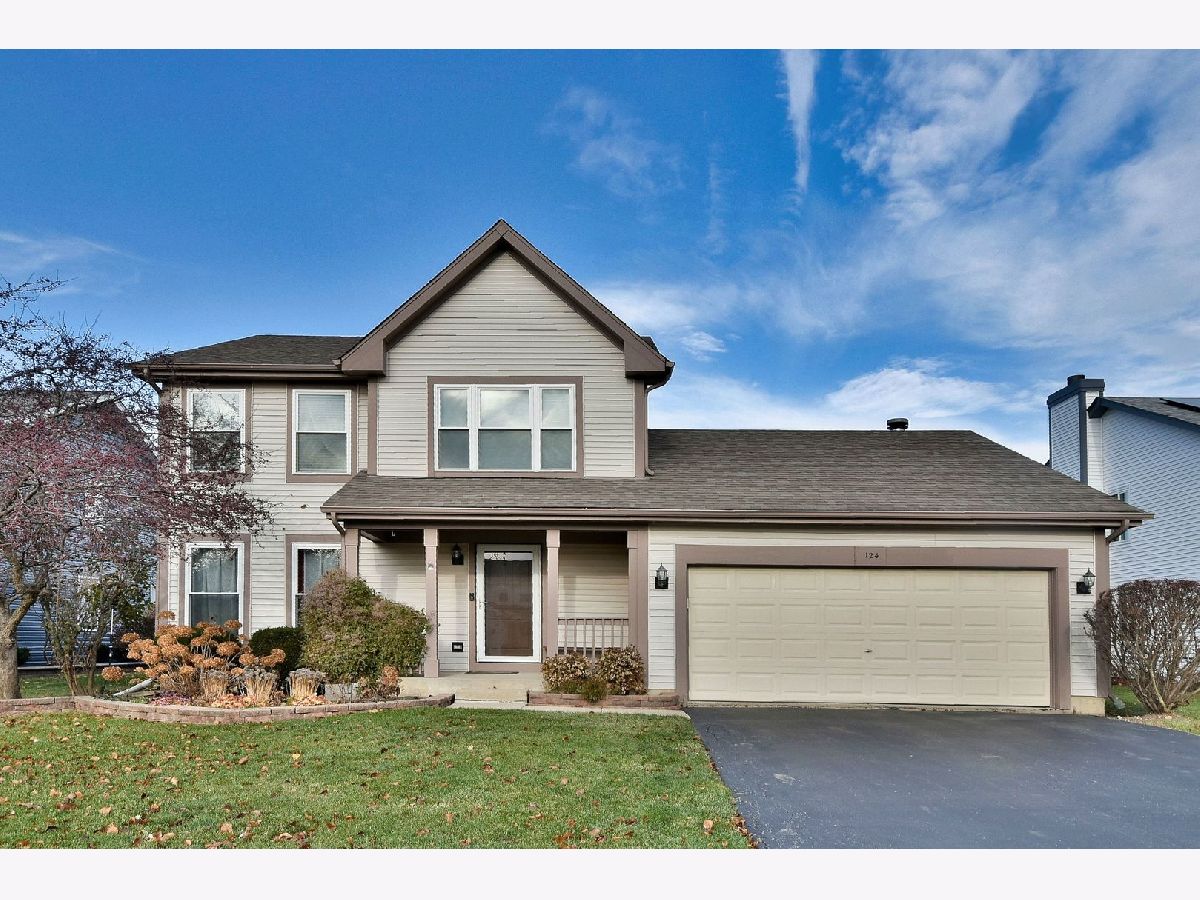 Homes Sold Lakewood Streams Streamwood Illinois, 124 Linden