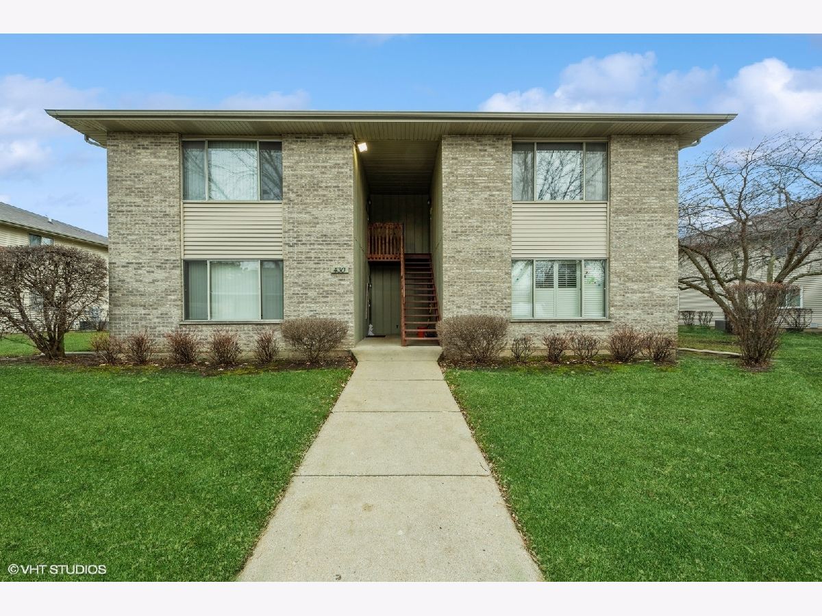 Condominiums & Homes Sold Westwood Park Crystal Lake Illinois, 430 Westwood