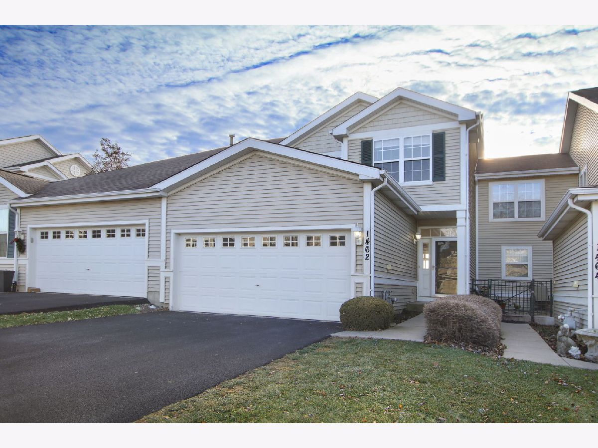 Townhomes Sold Remington Trails Round Lake Illinois, 1462 Remington