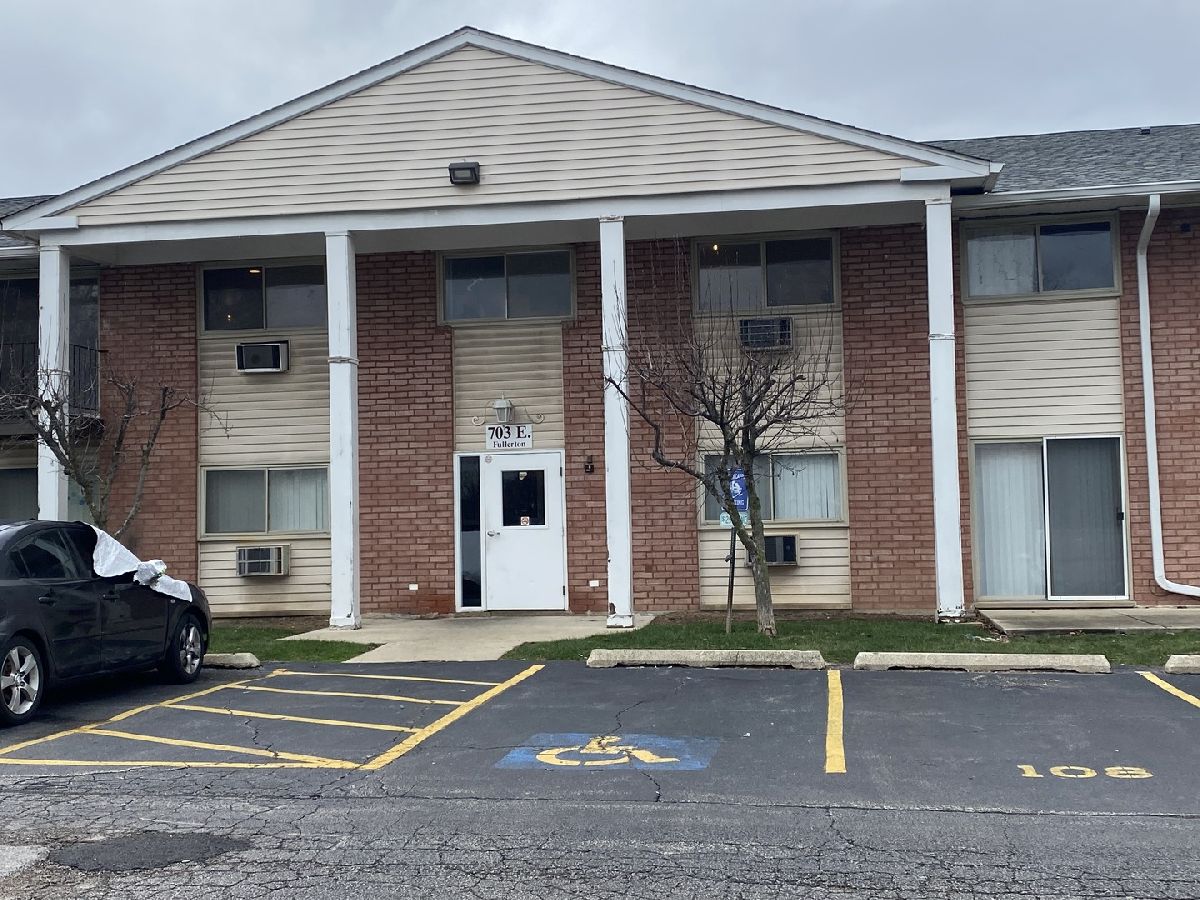 Condominiums Sold Emerald Hills Glendale Heights Illinois, 703 Fullerton