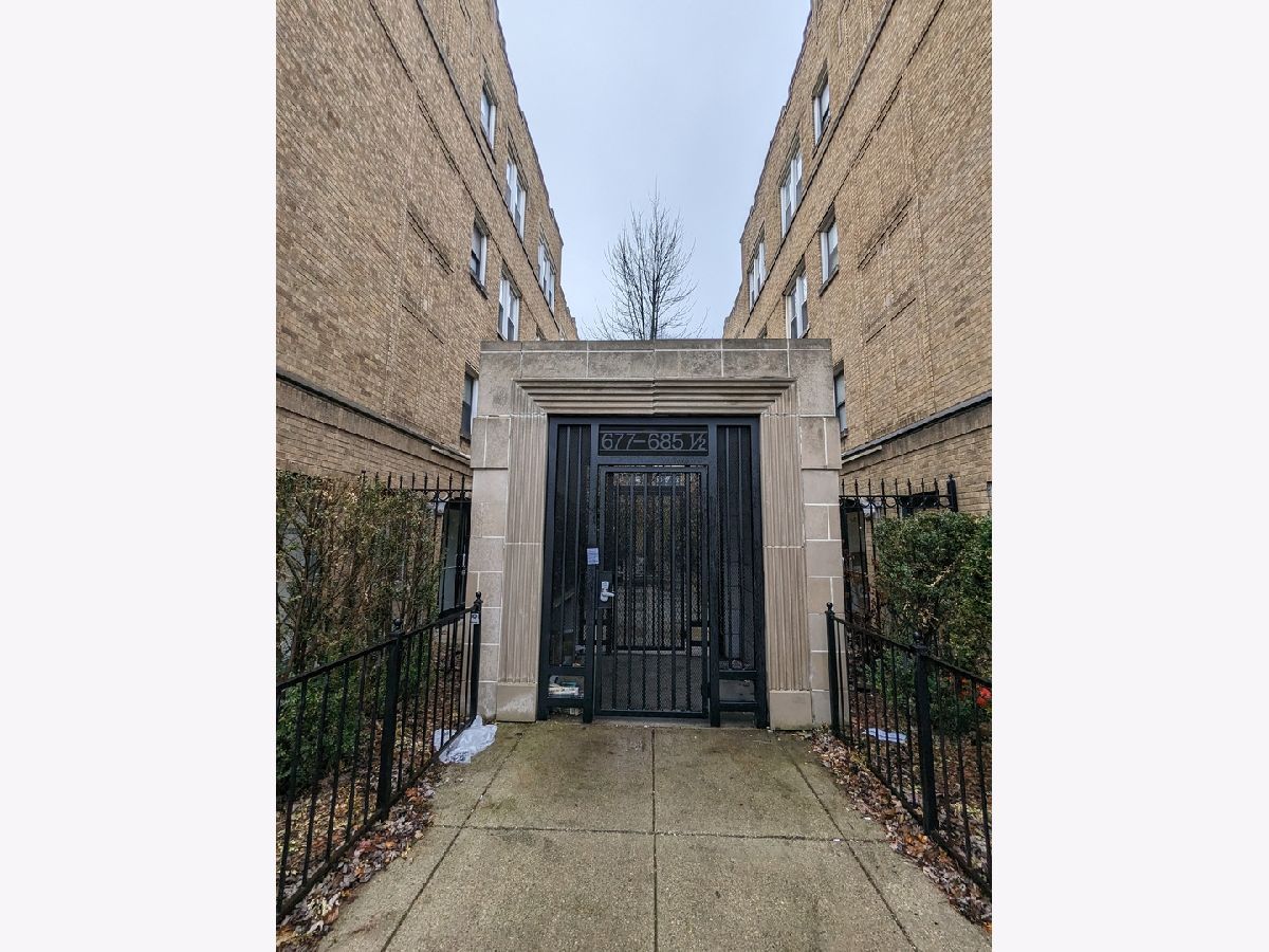 Condominiums & Homes Rented Lincoln Park 2520 Chicago Illinois, 683 1/2 Wrightwood
