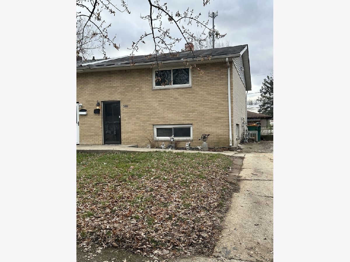 Homes & Condos & Townhomes Rented Bonnie Brae Lockport Illinois, 1327 Highland