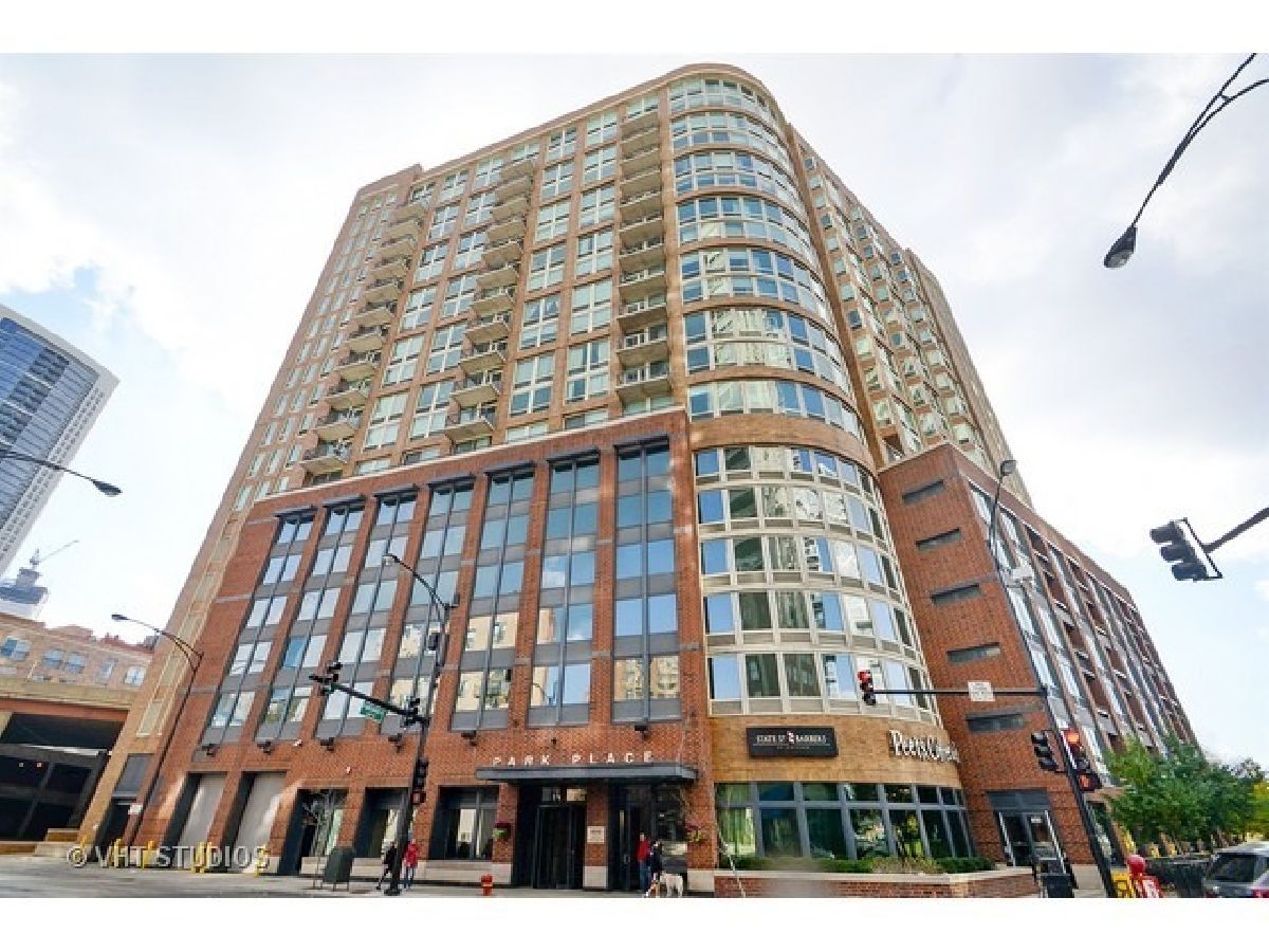 Condominiums Rented Park Place Chicago Illinois, 600 Kingsbury
