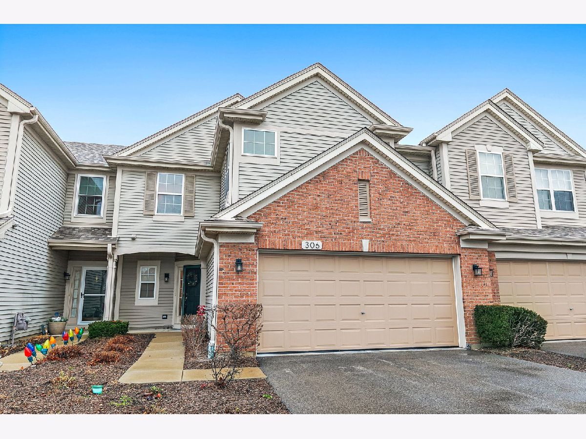 Townhomes & Condos Sold Westfield Pines Glendale Heights Illinois, 306 Blue Spruce