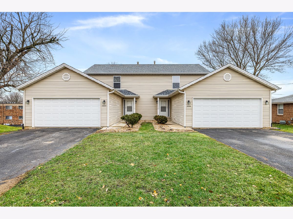 Rented Rockford Illinois, 3004 La Salle