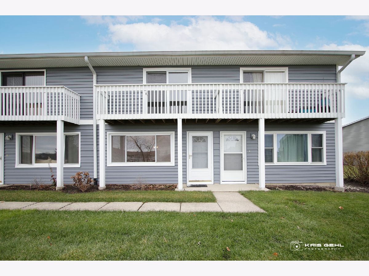 Woodland Hills Gurnee IL, Townhomes & Condos For Sale & For Rent