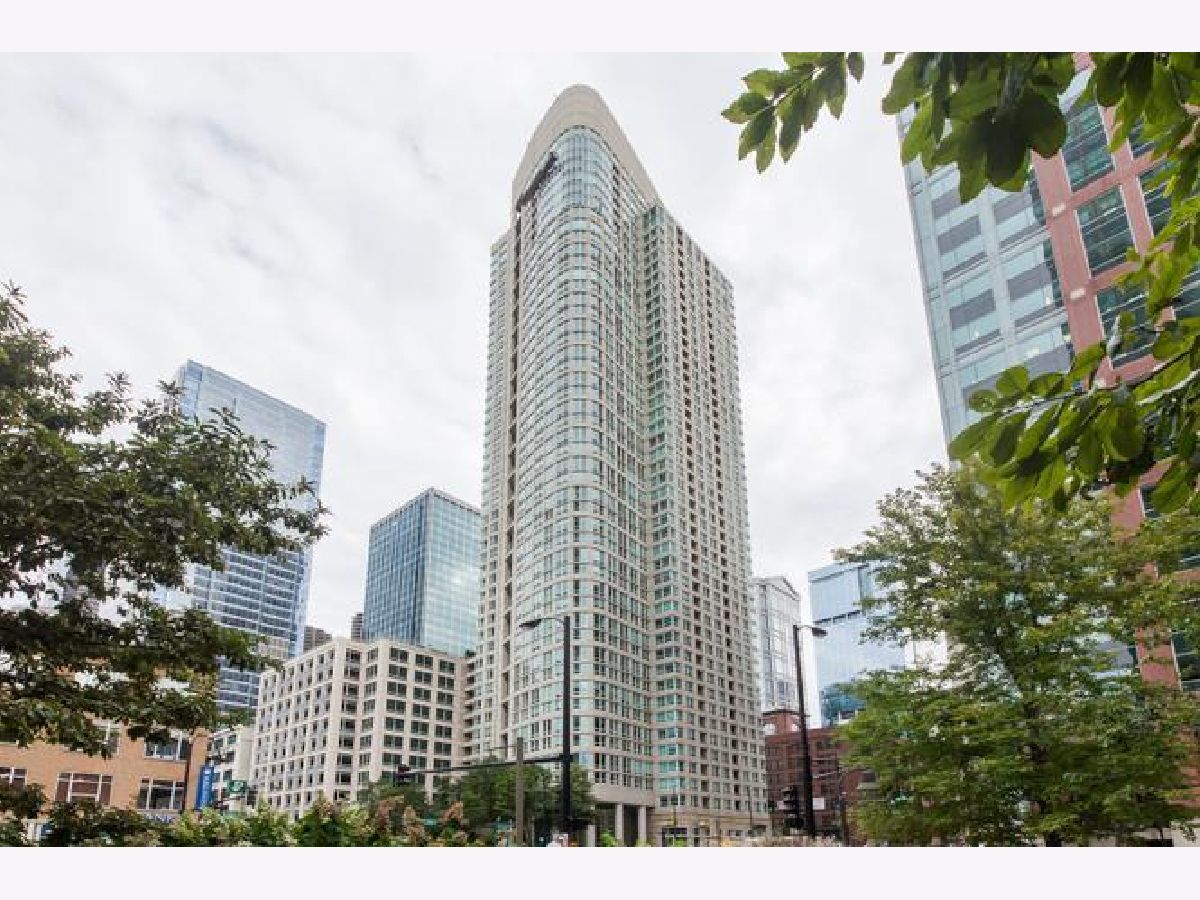 Condominiums Rented The Sterling Chicago Illinois, 345 La Salle