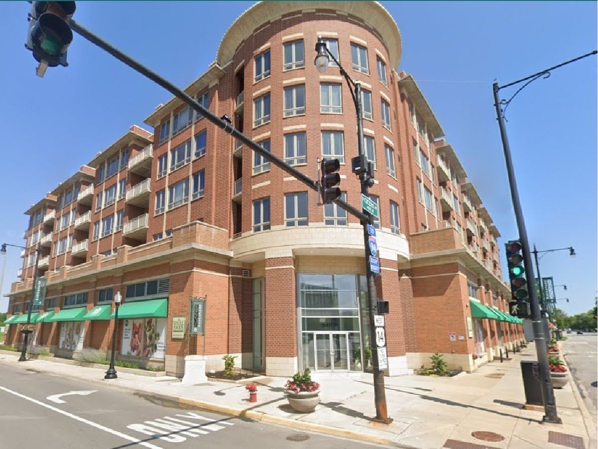 Homes & Condos & Townhomes Rented Sauganash Chicago Illinois, 6000 Cicero