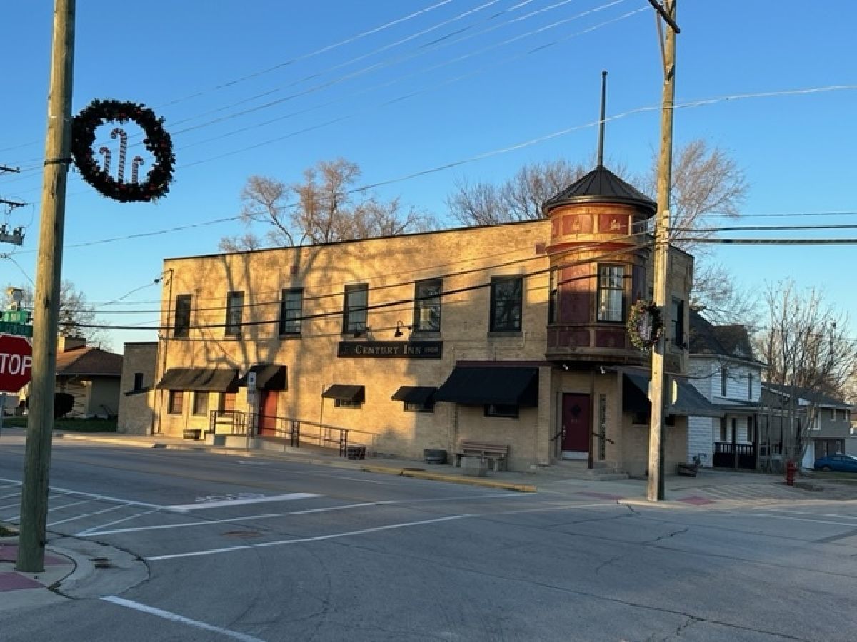  Rented Burlington Illinois, 125 Main