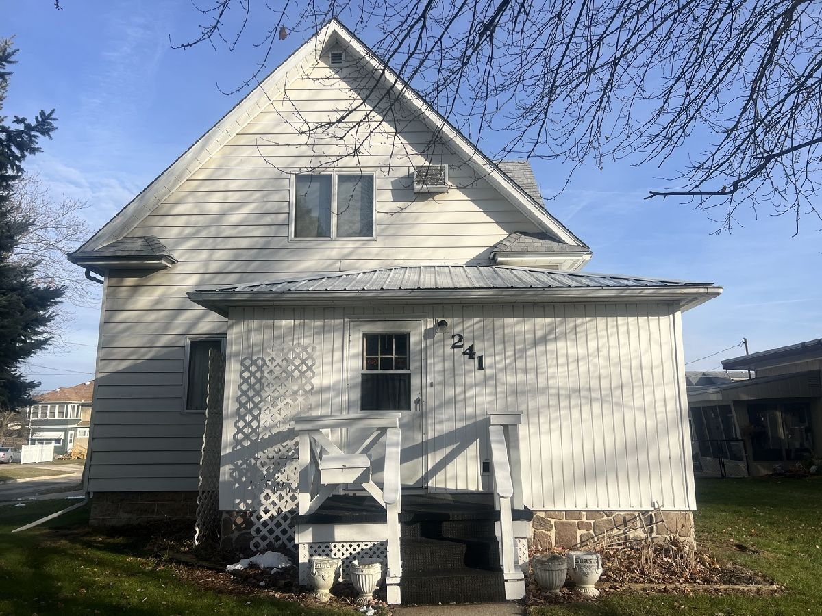  Sold Stockton Illinois, 241 Willis