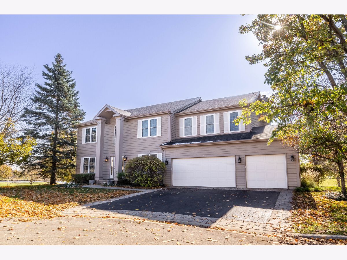 Homes & Condos & Townhomes Sold Boulder Ridge Lake In The Hills Illinois, 6 Long Cove