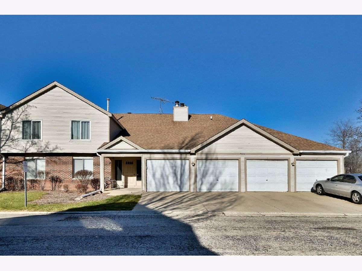 Condos & Townhomes Sold Park Lane Woodridge Illinois, 7010 Park Lane