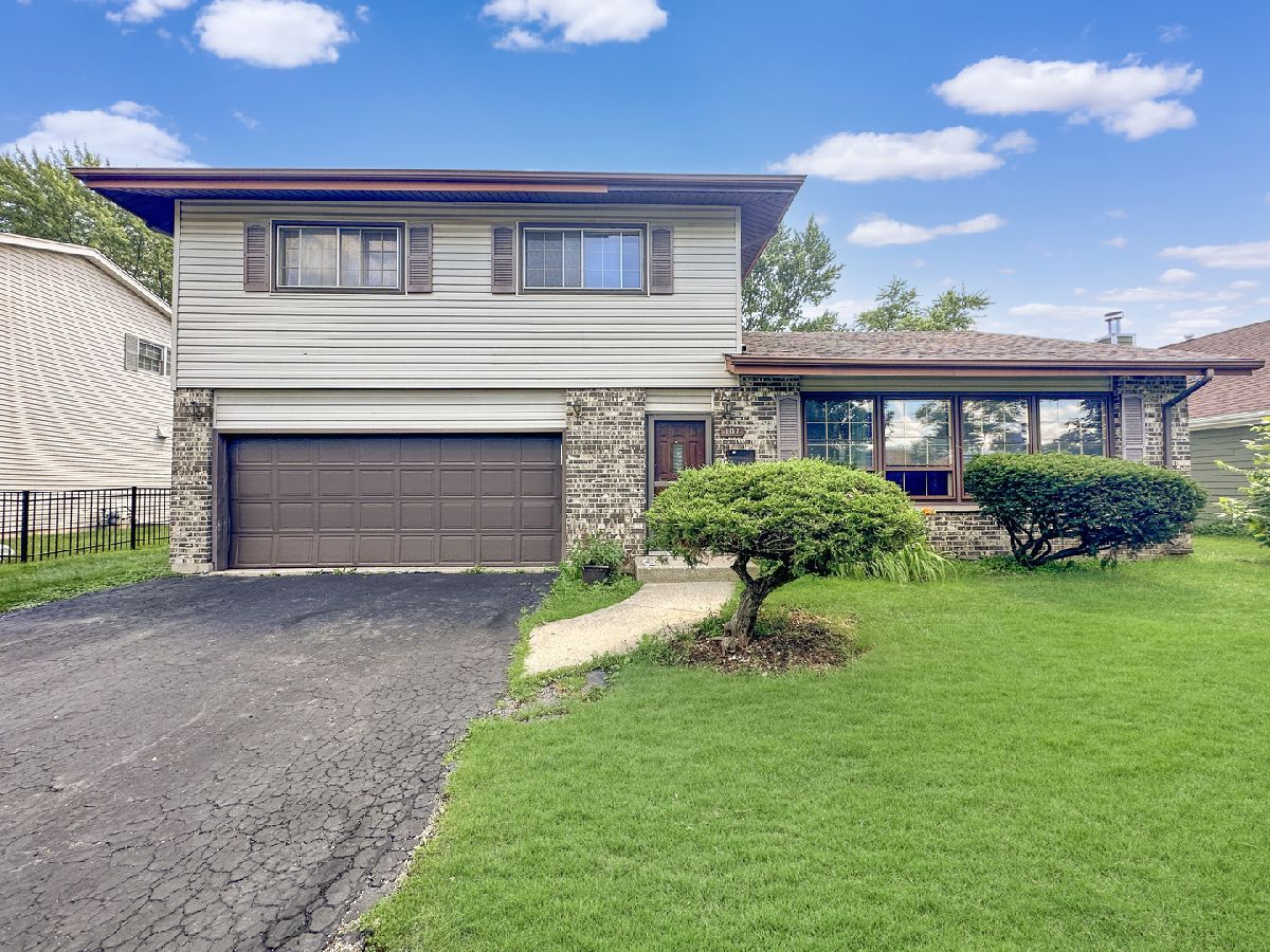 Homes Sold Melody Lane Lombard Illinois, 107 Collen
