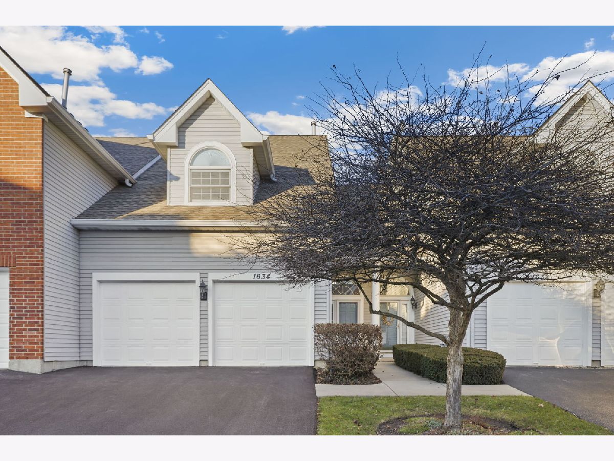Townhomes Sold Ethans Glen Palatine Illinois, 1634 Ethans Glen