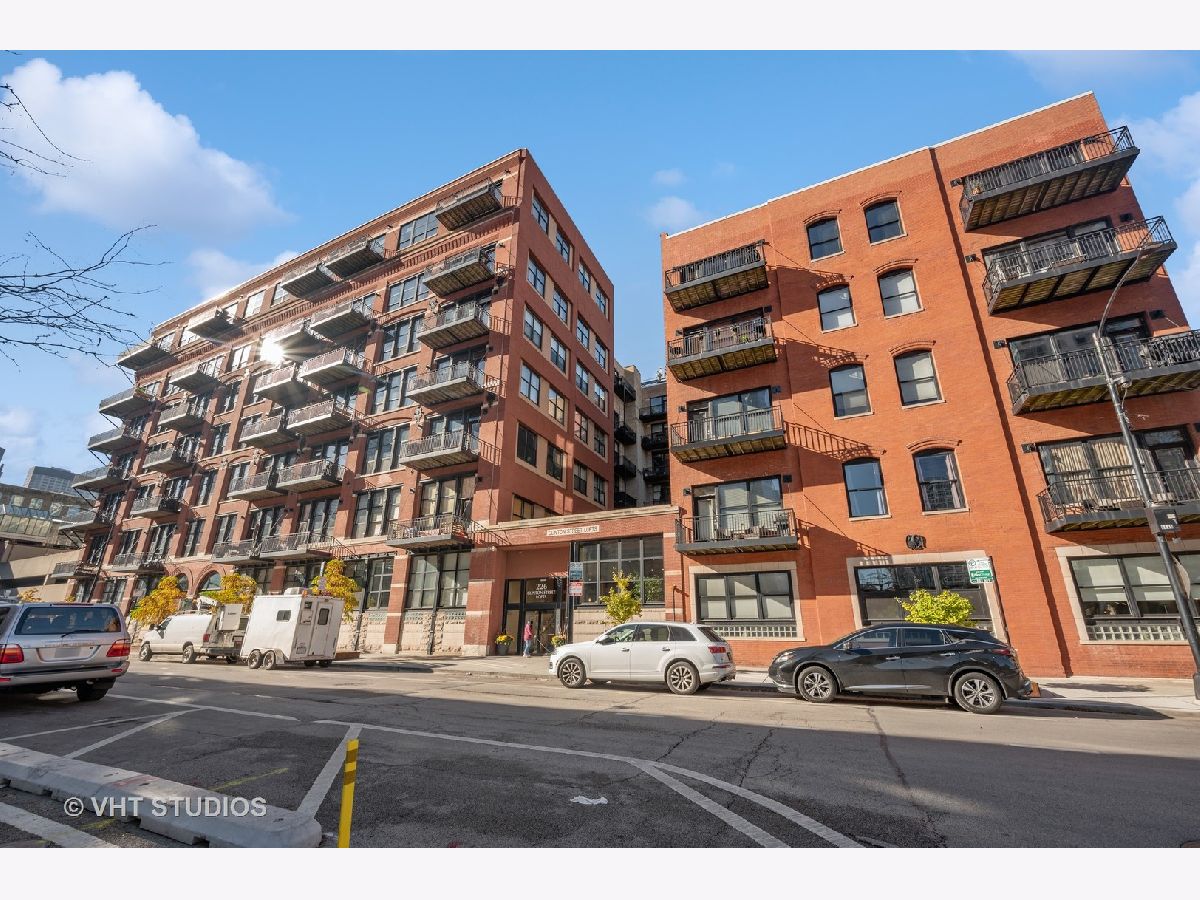 Condos & Townhomes Sold Clinton Street Lofts Chicago Illinois, 226 Clinton