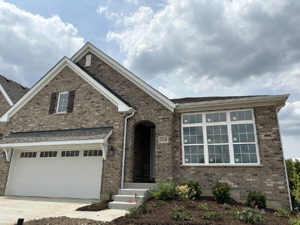 Condos & Townhomes & Homes Sold Copper Ridge Lemont Illinois, 12240 Copper Ridge