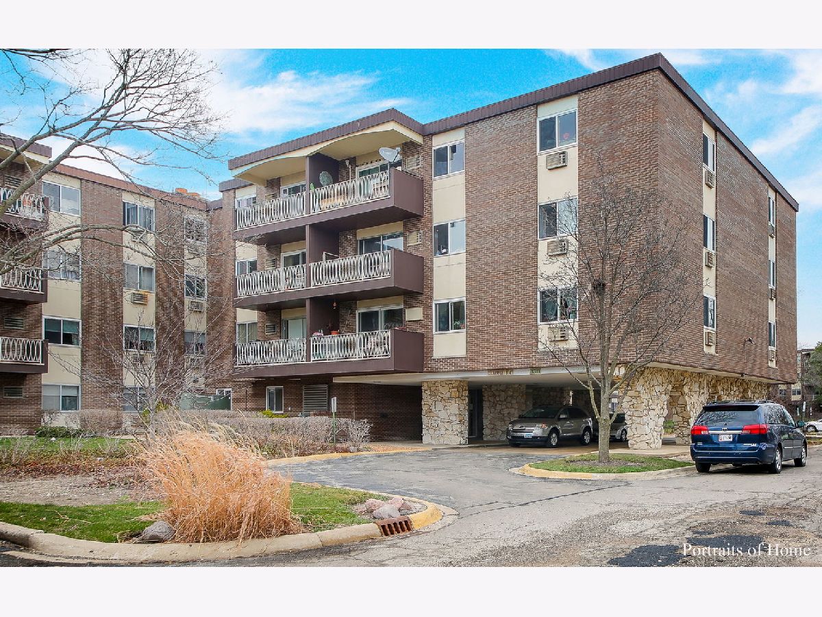 Condominiums Rented Point West Lombard Illinois, 1311 Finley