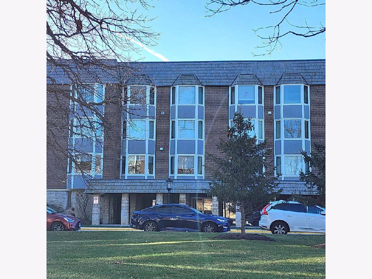 Condominiums Rented Bristol Court Park Ridge Illinois, 2500 Windsor Mall