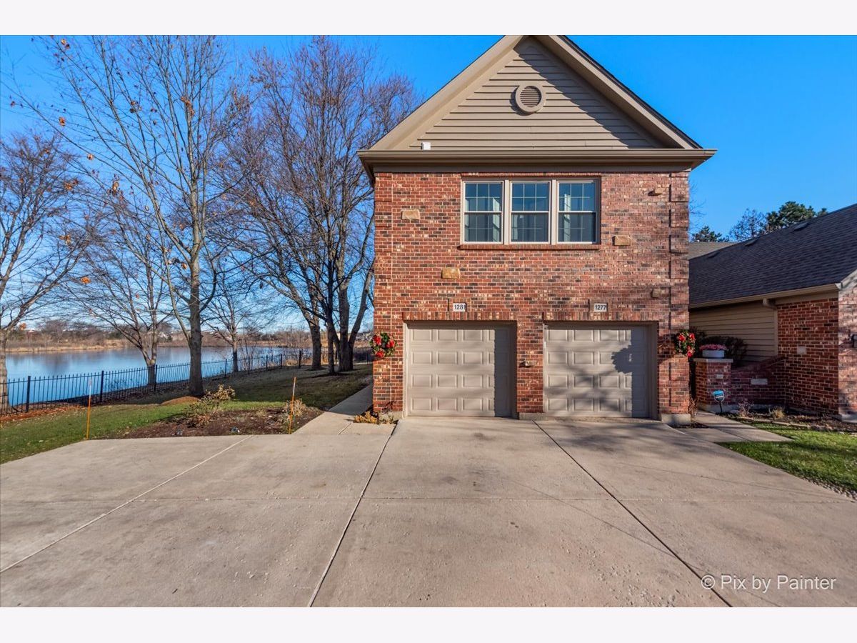 Townhomes Sold Westwind Oaks Aurora Illinois, 1281 Oakleaf