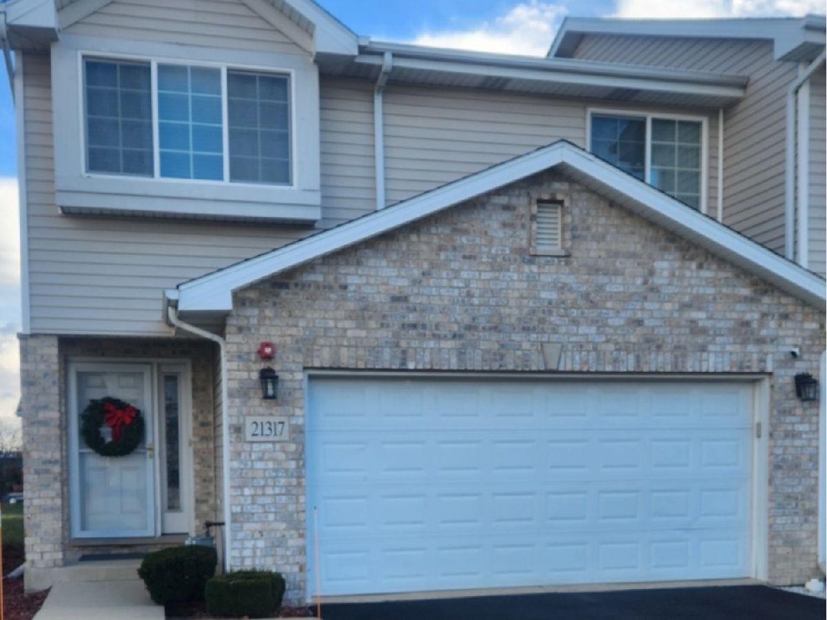 Townhomes Rented Southwick Courtyards Matteson Illinois, 21317 Knightbridge