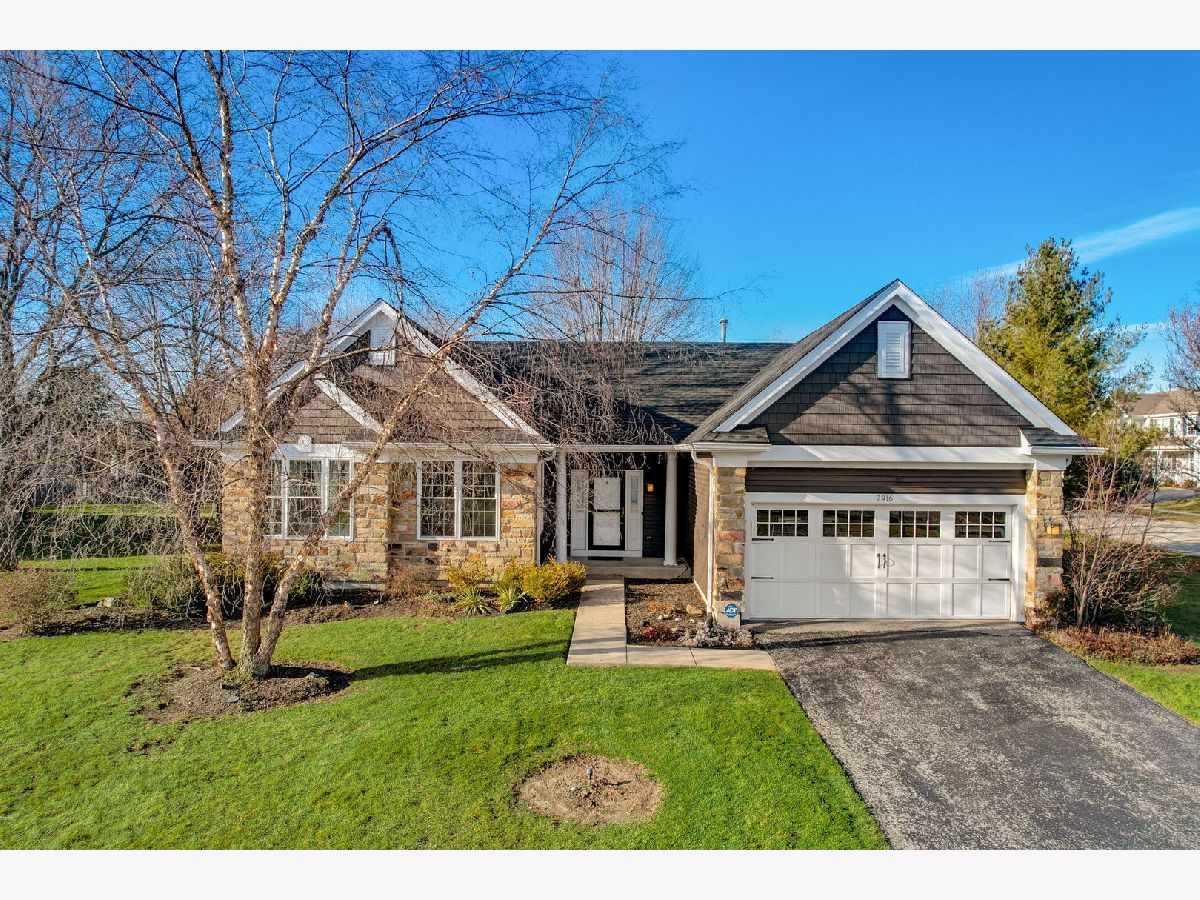 Homes & Condos & Townhomes Sold Heritage Trails Lindenhurst Illinois, 2916 Harrisburg