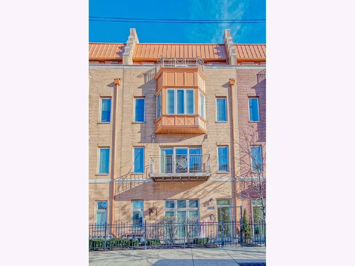 Condominiums Sold Cullerton Station Chicago Illinois, 1915 State