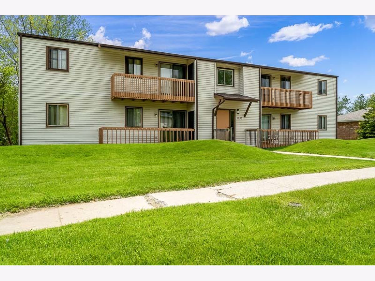  Rented Loves Park Illinois, 5633 Whispering
