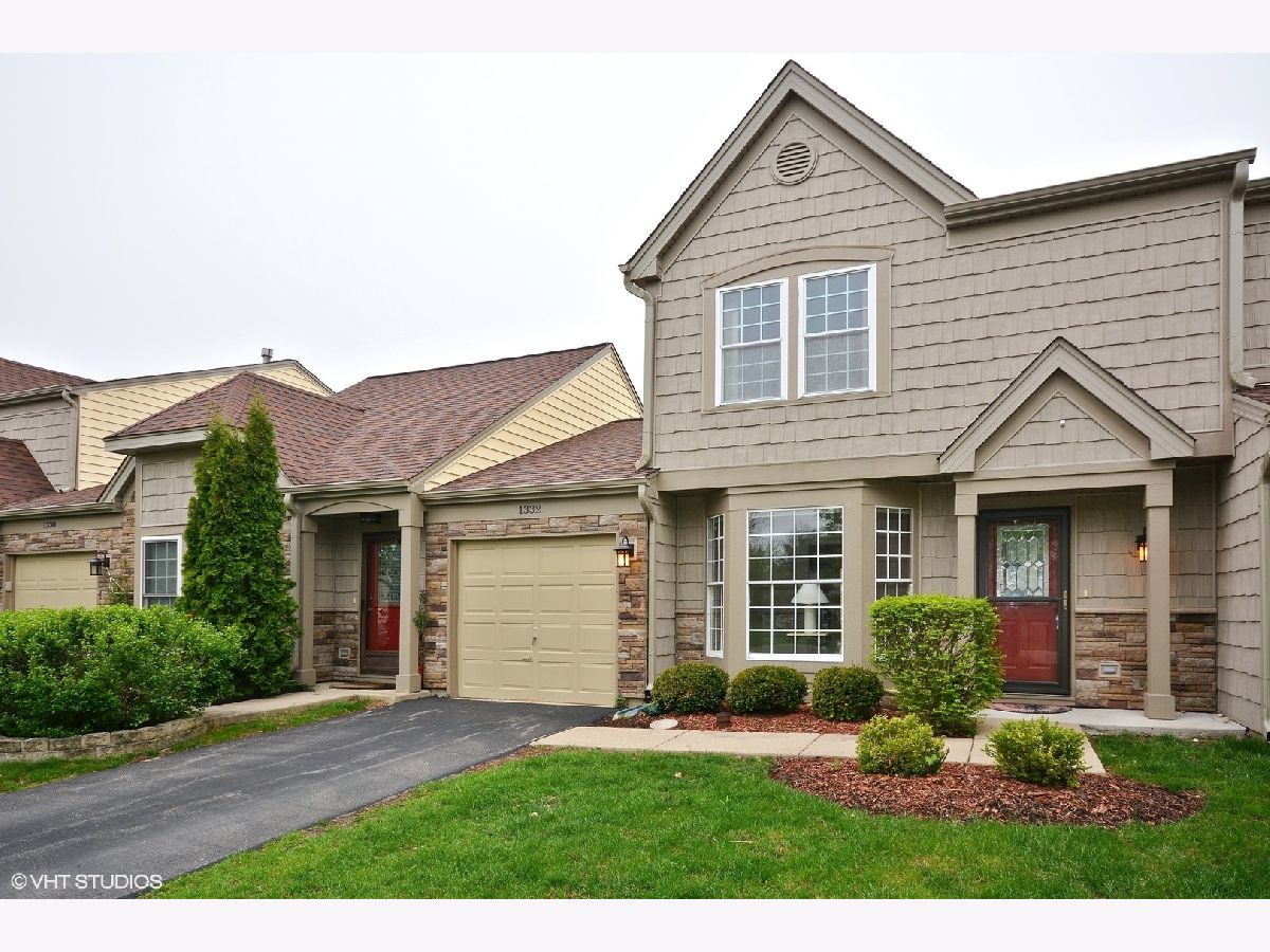 Townhomes & Homes Rented Spinnaker Cove Carol Stream Illinois, 1332 Gloucester