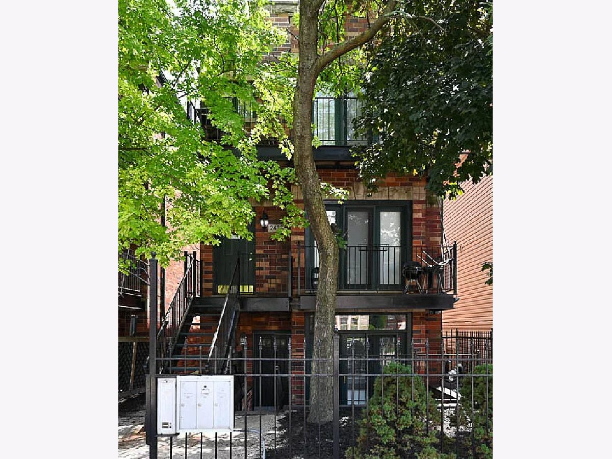 Condominiums & Homes Rented Tri-taylor Chicago Illinois, 2439 Polk