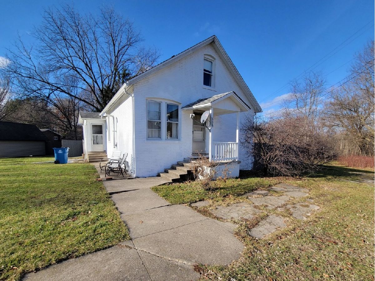  Sold Seatonville Illinois, 300 Peru